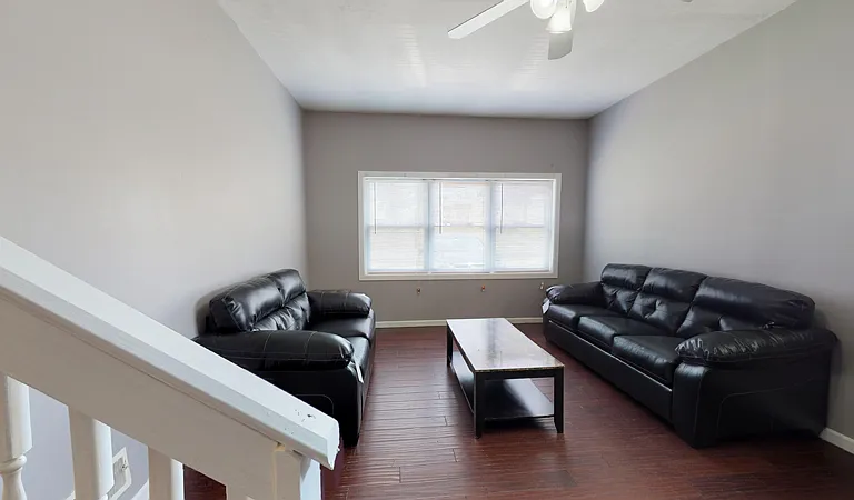 1014 E Colvin St — Photo 3