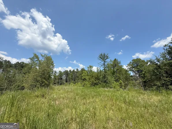 13 Emmaus Dr, Elberton, GA 30635