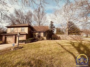 3401 SW Birchwood Dr, Topeka, KS 66614