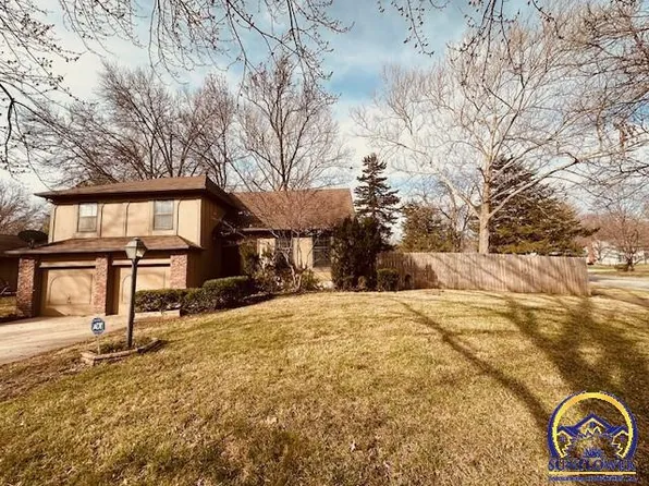 3401 SW Birchwood Dr, Topeka, KS 66614