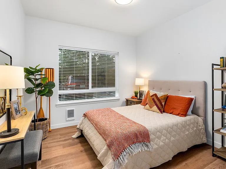 Karlo Lacey Apartments — Photo 24