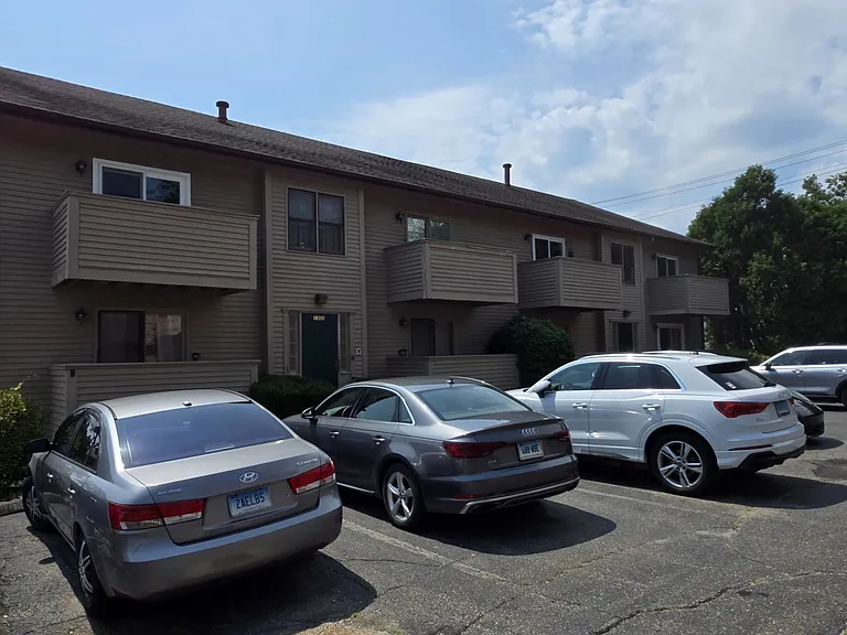 1300 Capitol Ave #C — Photo 4