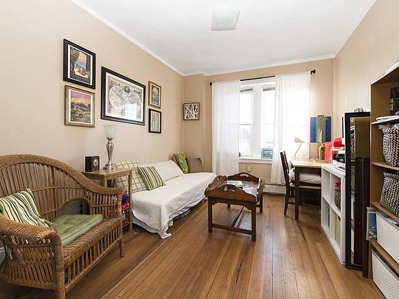 3rd image of 6 Bedford St