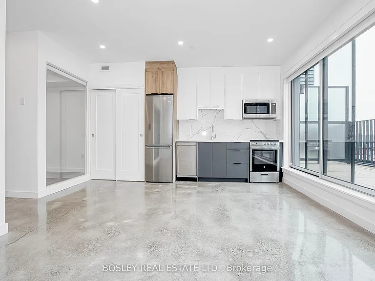 41 River St #52 — Photo 16