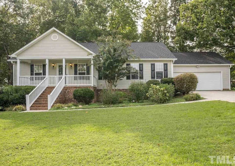 1st image of 406 Tylerstone Dr