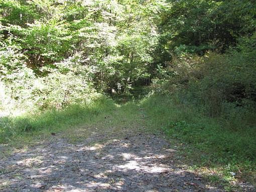1st image of 438 Hunting Hills Rd