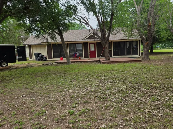 1317 Southpoint Dr, San Marcos, TX 78666