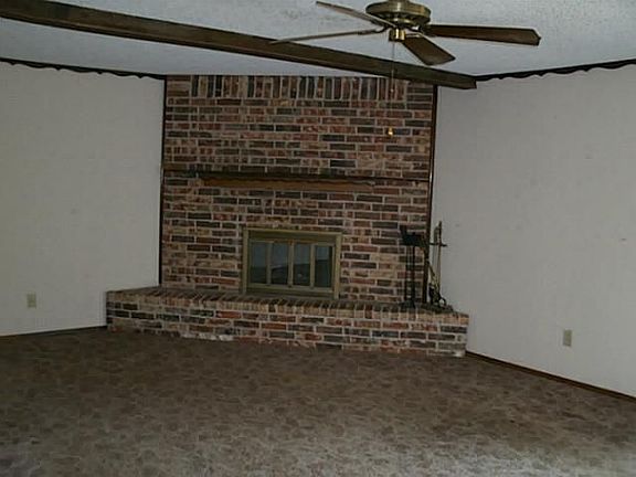 2nd image of 2413 Alan Ct