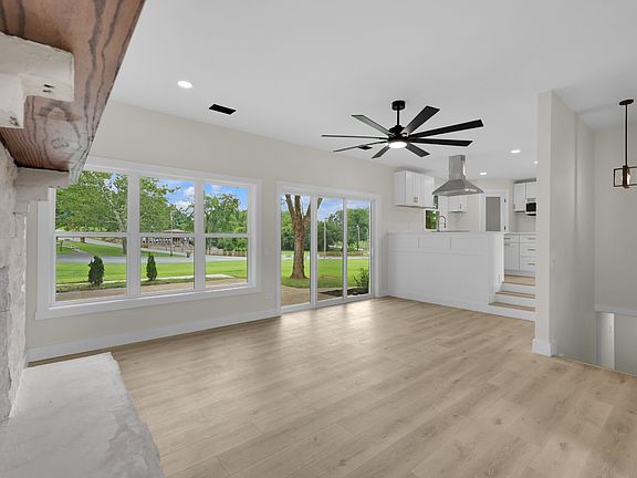 5th image of 2501 Woodberry Dr