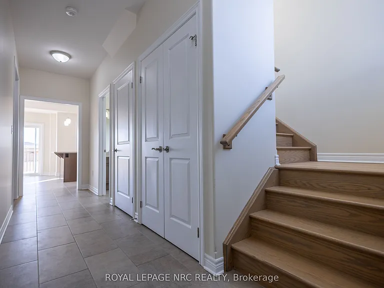 33 Cinnamon St — Photo 8