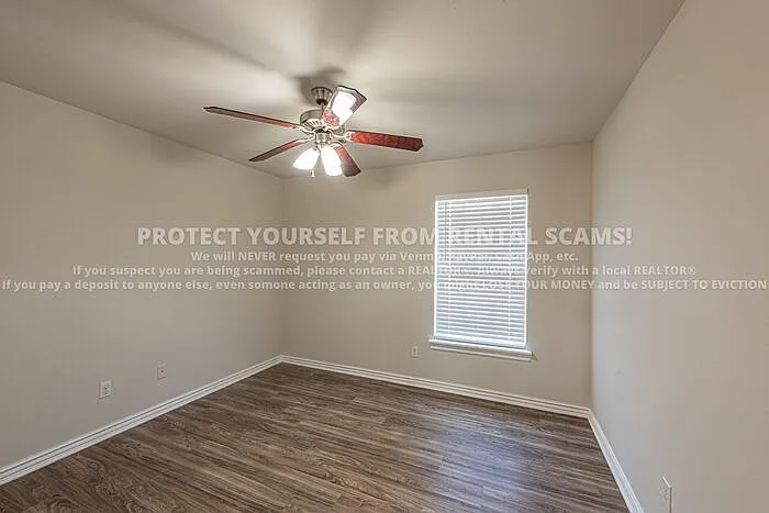 1674 N Hazeltine Dr — Photo 10