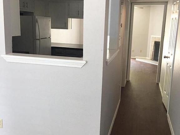 5th image of 3110 Whisper Oaks Ln APT G
