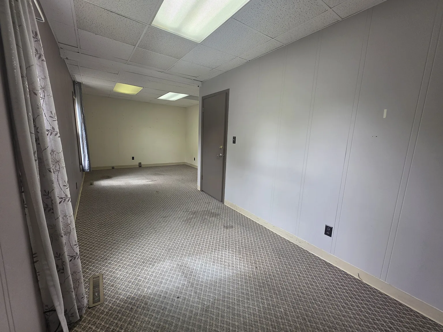 2315 Falls Ave unit #4 - 1 — Photo 4
