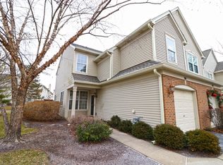 94 Keeneland Ct, Grayslake, IL 60030