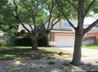 1430 Mockingbird Dr, Grapevine, TX 76051