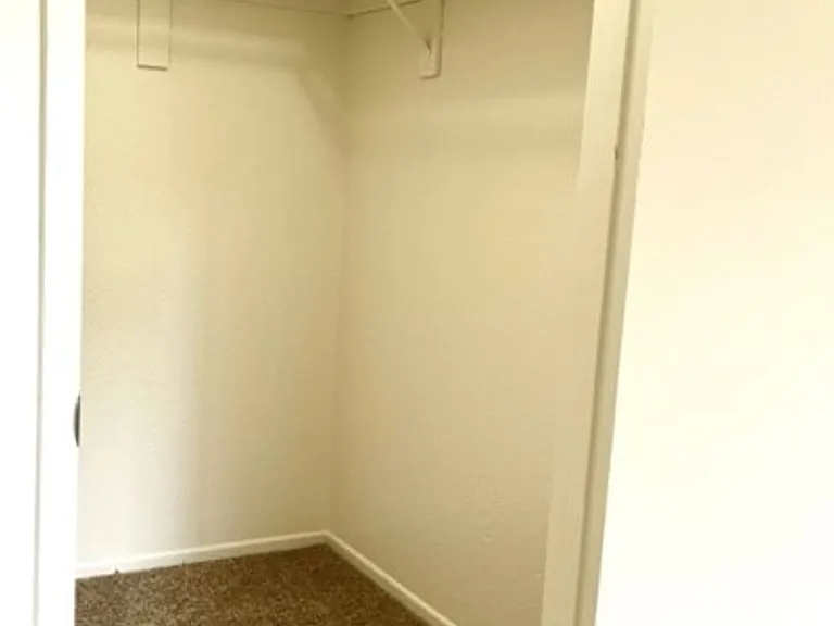 Royal Oaks Apartments in Bermuda Dunes — Photo 20