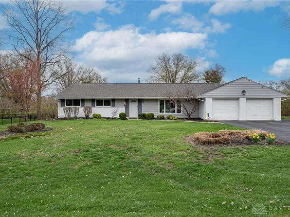 195 Devay Ave, Dayton, OH 45458