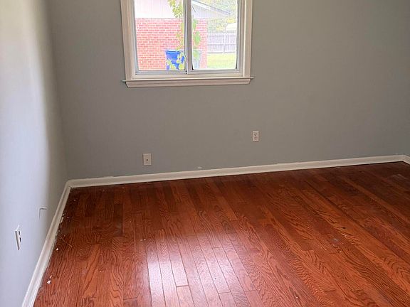 5th image of 1603 Langston Dr