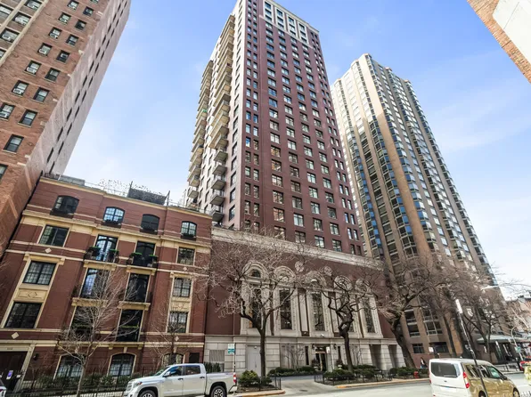 (undisclosed Address), Chicago, IL 60610