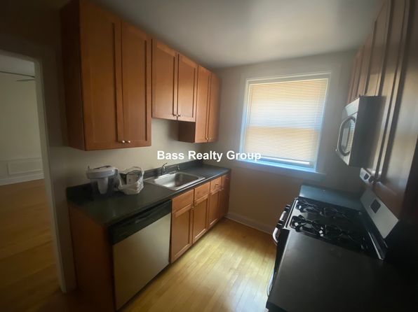 914 Crain St #1S