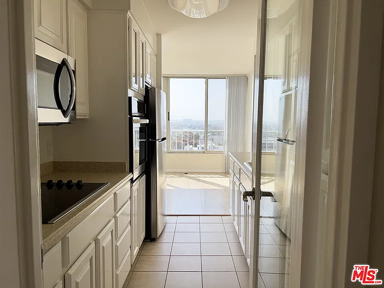2800 Neilson Way #1521 — Photo 6