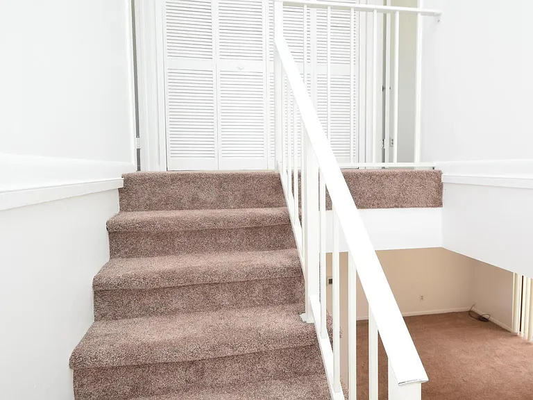 658 Atlantic Dr — Photo 41