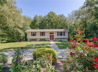 73 Spithead Rd, Waterford, CT 06385