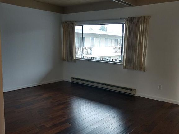 3rd image of 450 Redwood Ave APT 23
