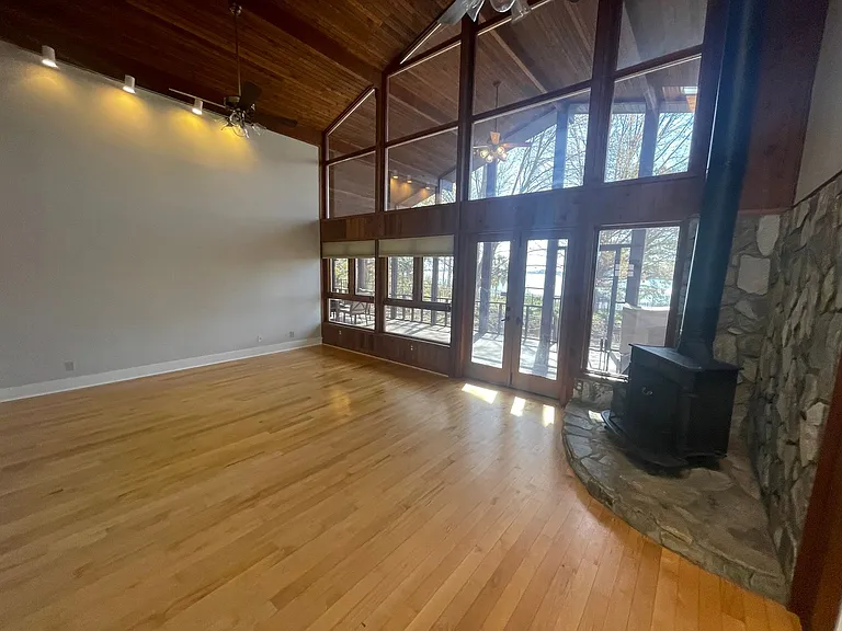 8788 Graham Rd — Photo 5