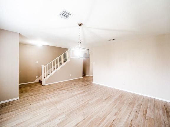 5th image of 1173 Forest Bluff Trl