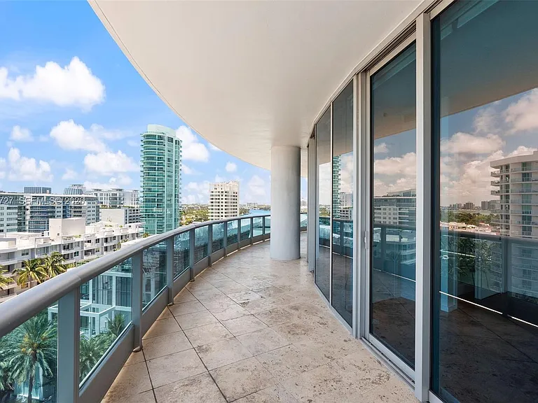 5959 Collins Ave #1101 — Photo 33