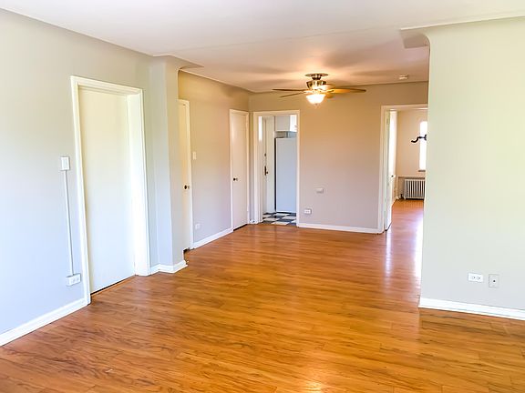 2nd image of 1375 N Pearl St #17