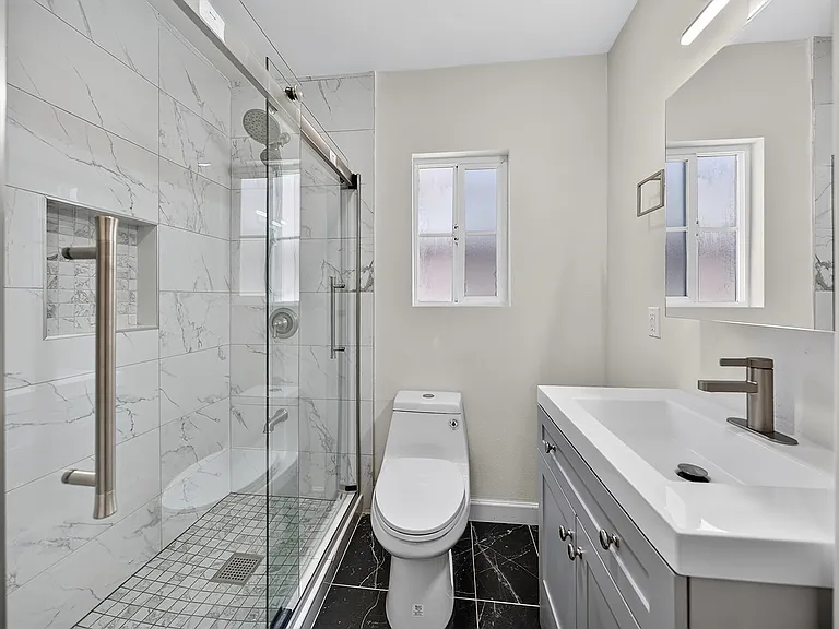 12250 Carver Ln — Photo 38