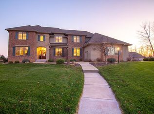 3956 Grayhawk Ct, Bettendorf, IA 52722