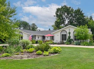 14545 Ridgemoor Dr, Elm Grove, WI 53122