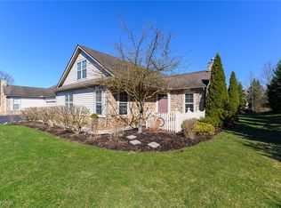 186 Sandover Dr, Aurora, OH 44202