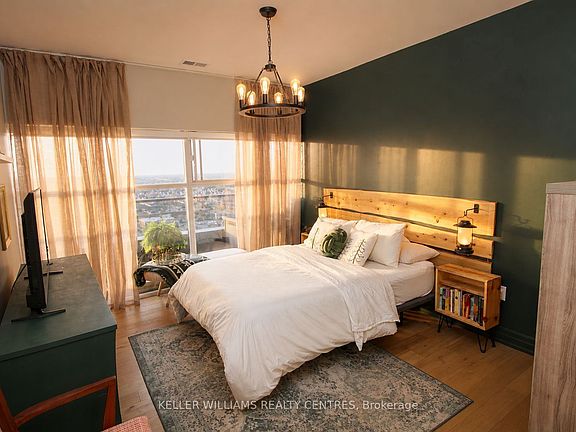 3rd image of 1880 Gordon St #1107