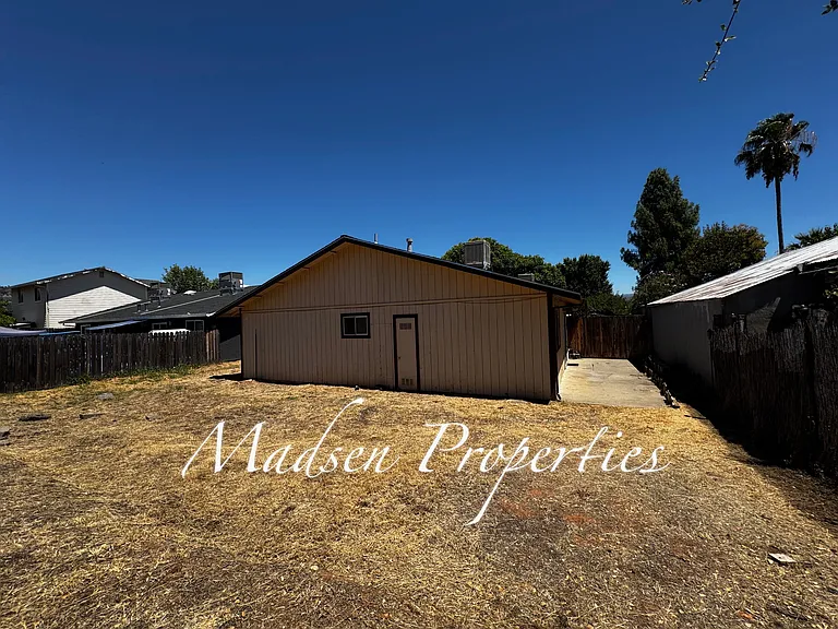 125 Casey Ct — Photo 22