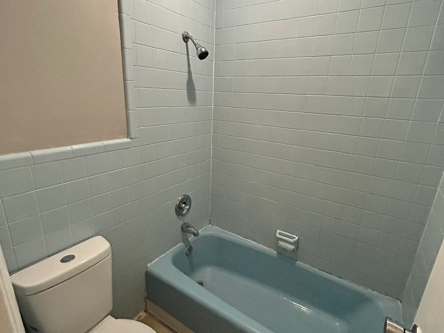 1600 Brentwood Drive - 105 — Photo 4