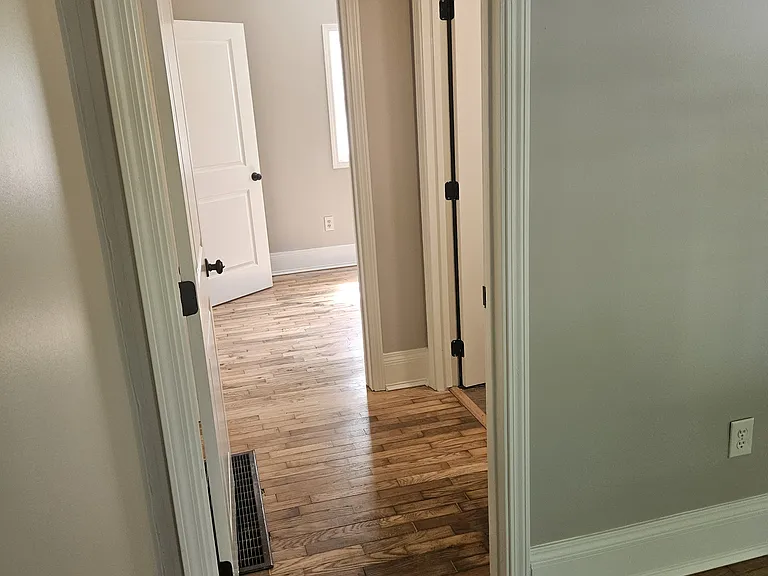 347 State St — Photo 14