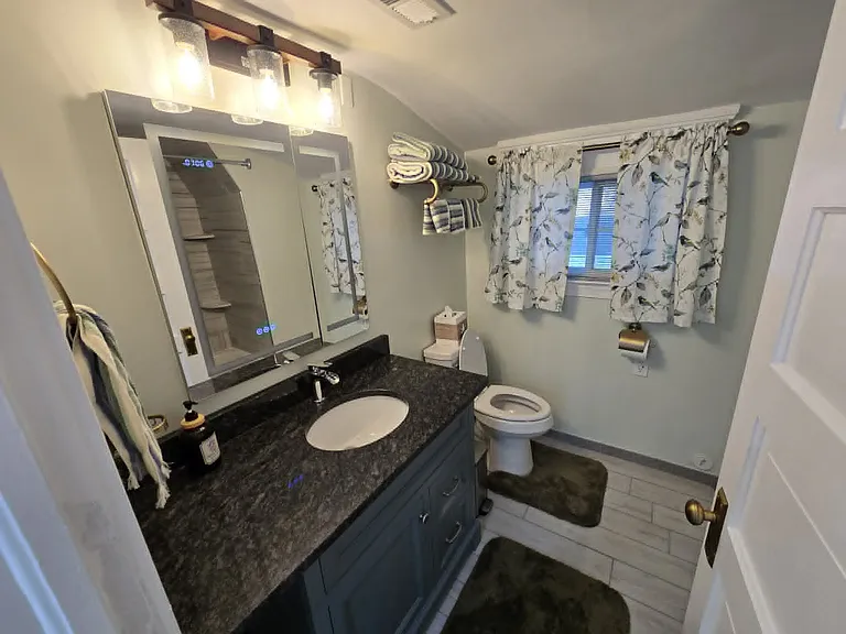 301 E Leicester Ave — Photo 14