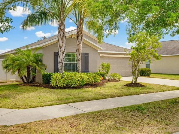 2202 4th St SW, Ruskin, FL 33570