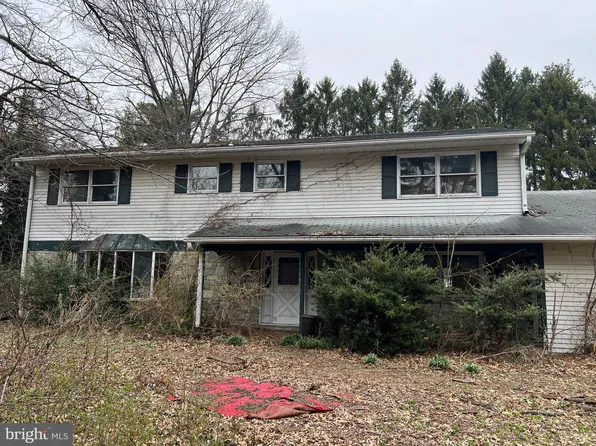 908 Walnut St, Lemoyne, PA 17043
