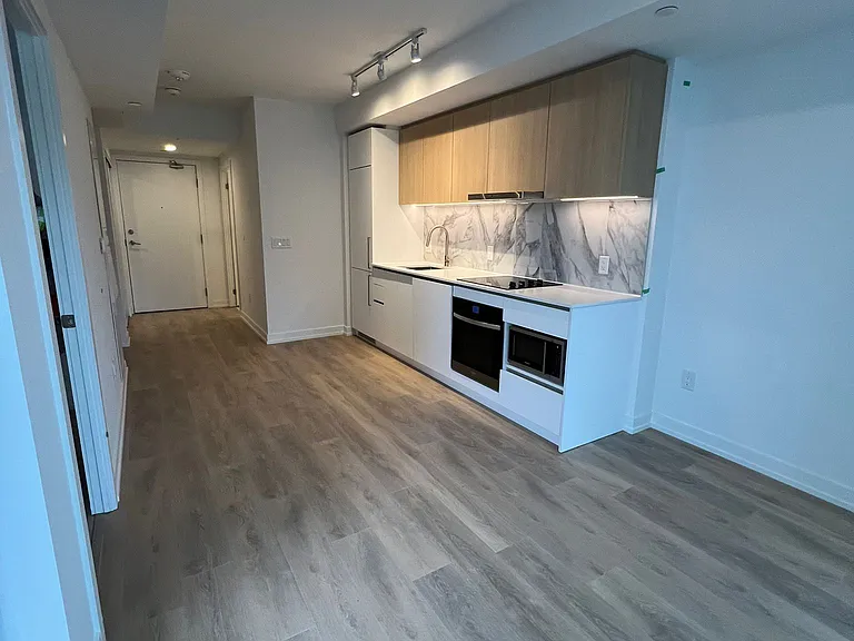 1100 Sheppard Ave W #509 — Photo 32