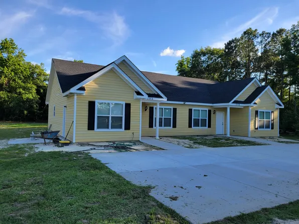 235 Community Rd #A, Warsaw, NC 28398