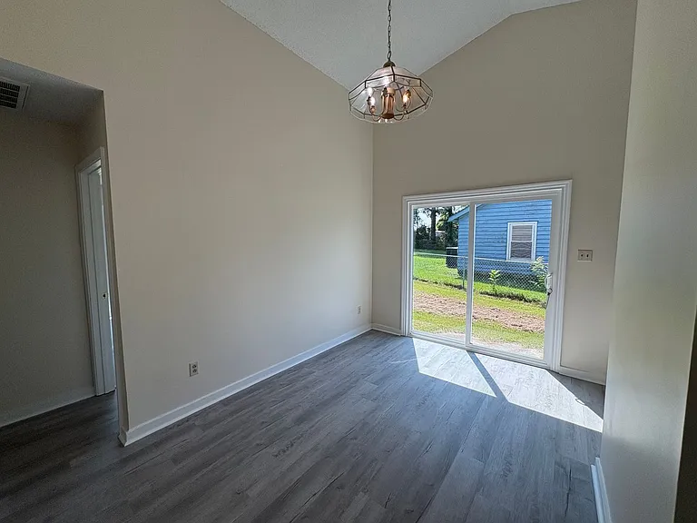 3706 Dovefield Ct — Photo 3