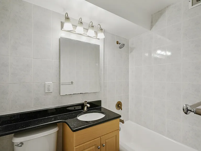 321 E 45th St #10J — Photo 7