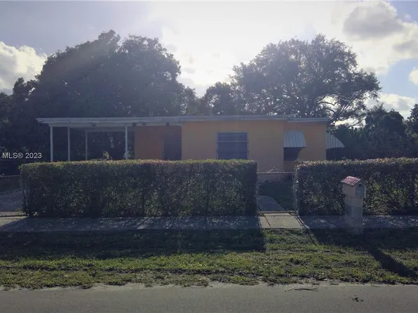 16450 NW 23rd Ct, Miami Gardens, FL 33054