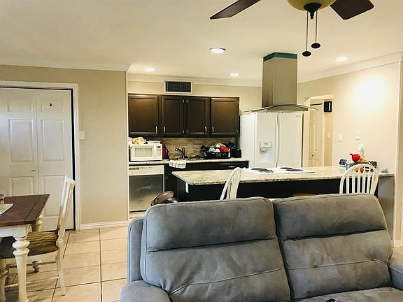 4th image of 4808 Woodruff Dr