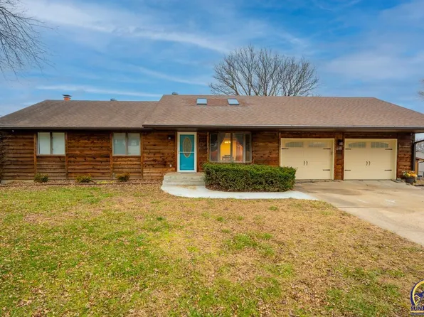 2146 SE 36th St, Topeka, KS 66605